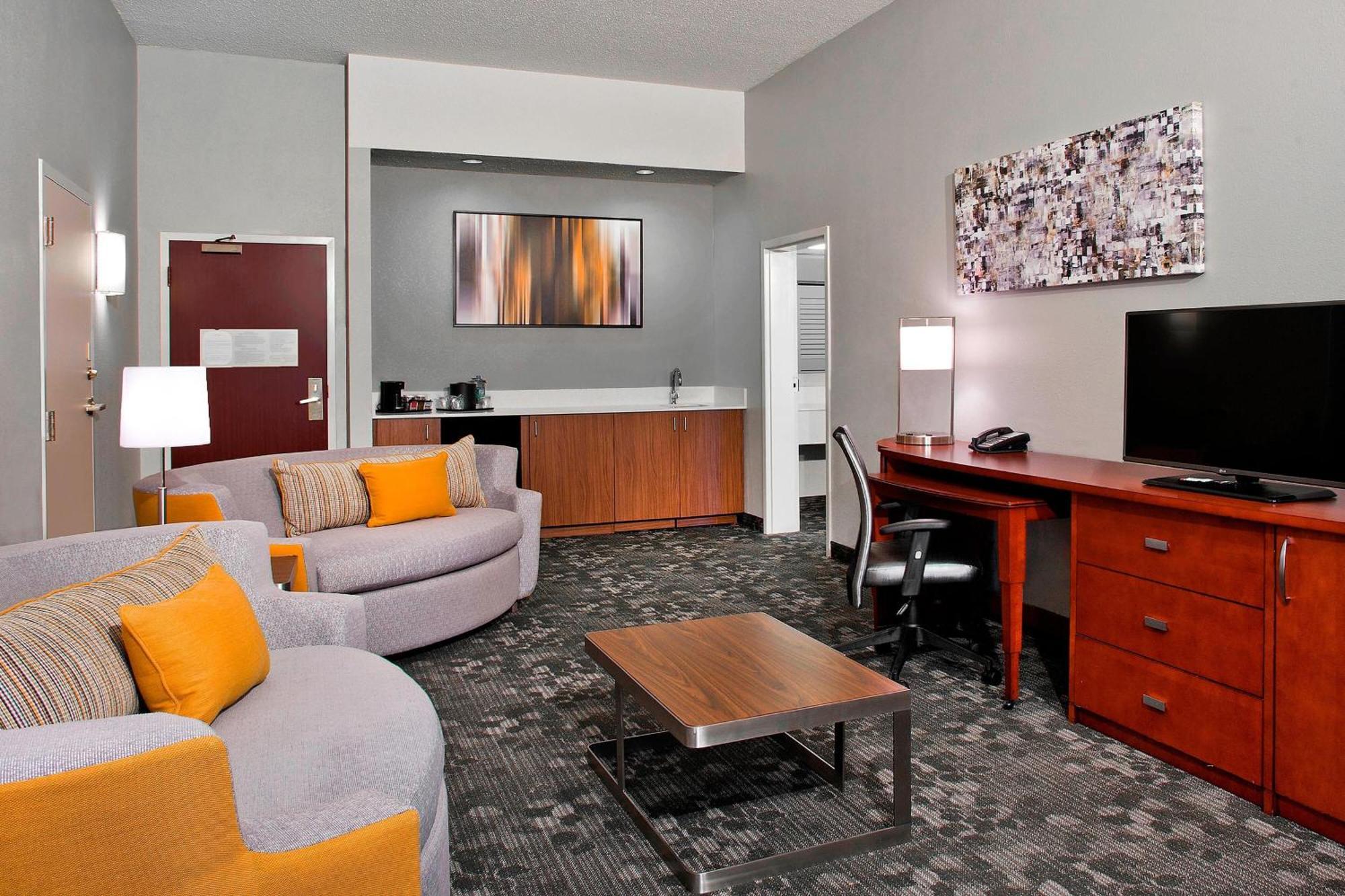Courtyard By Marriott Charlotte Ballantyne Екстериор снимка